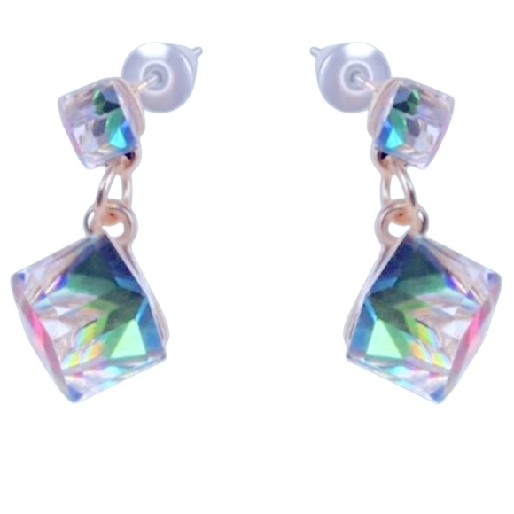 Hologram Crystal Cube Earrings - Picture 1 of 2